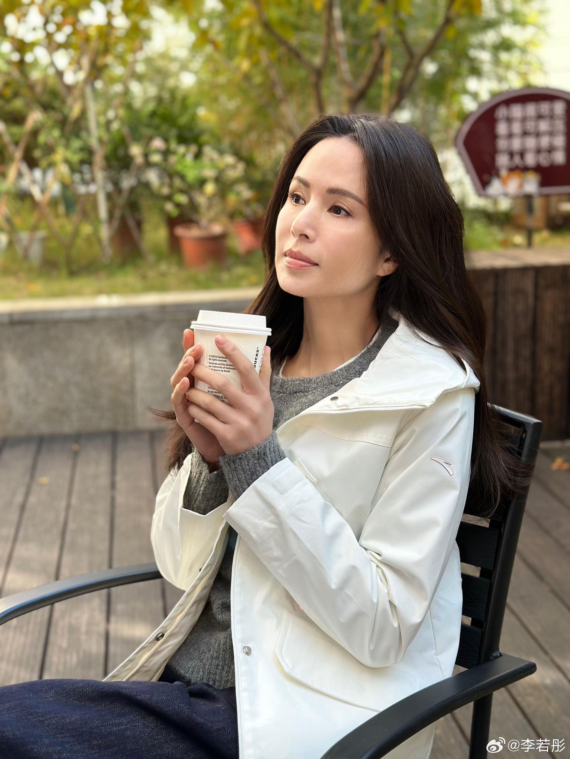 Nhan sắc và vóc dáng gây bất ngờ của Lý Nhược Đồng ở tuổi U60- Ảnh 3.