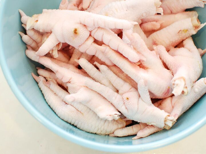 Cách phân biệt chân gà bẩn để tránh đưa chất độc vào người- Ảnh 2.