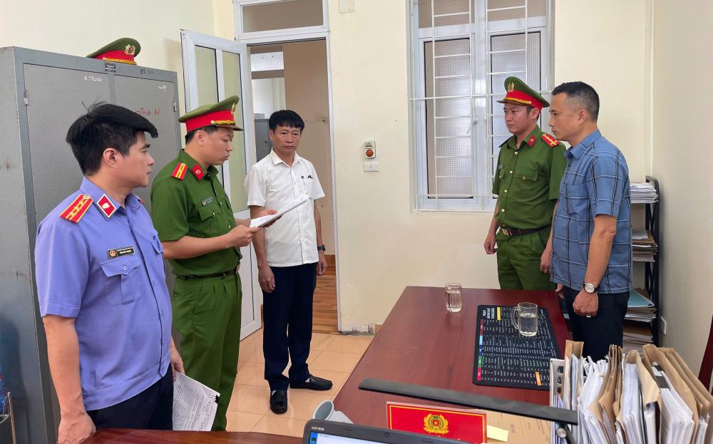 Bắt Nguyễn Văn Bình, cấm đi khỏi nơi cư trú Chủ tịch HĐQT Trịnh Thị Dung- Ảnh 2. Bắt Nguyễn Văn Bình, cấm đi khỏi nơi cư trú Chủ tịch HĐQT Trịnh Thị Dung- Ảnh 2.