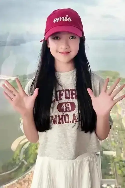 Bị mắng "lợi dụng con để kiếm tiền", nam diễn vi&ecirc;n đ&igrave;nh đ&aacute;m phản b&aacute;c bằng 1 c&acirc;u khiến dư luận c&acirc;m n&iacute;n- Ảnh 2.