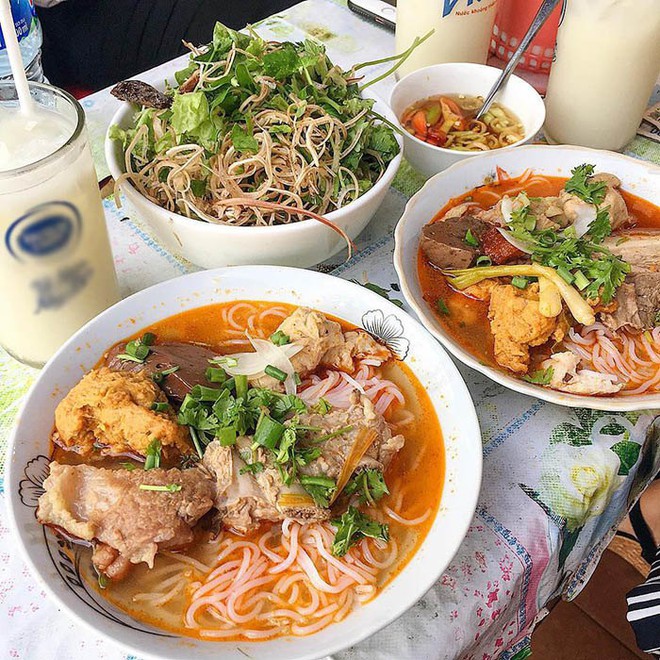 Khách Tây xếp hạng loạt món ăn Việt, số 1 không phải phở, nhận xét: "Với tôi đây mới là món ngon nhất!"- Ảnh 6.