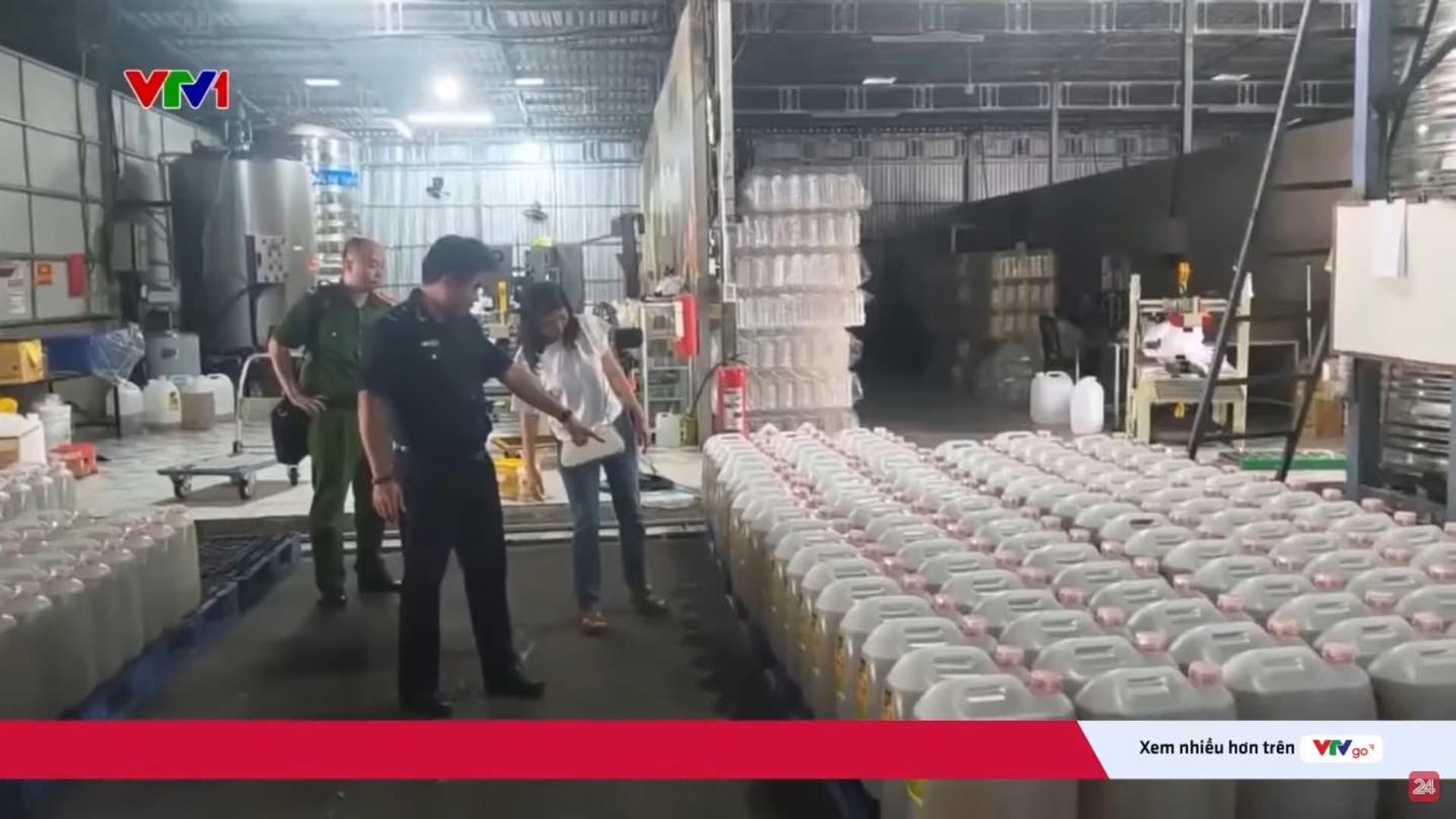 Kinh hoàng dầu dùng cho thức ăn chăn nuôi nhưng lại được biến thành dầu ăn cho người- Ảnh 4.