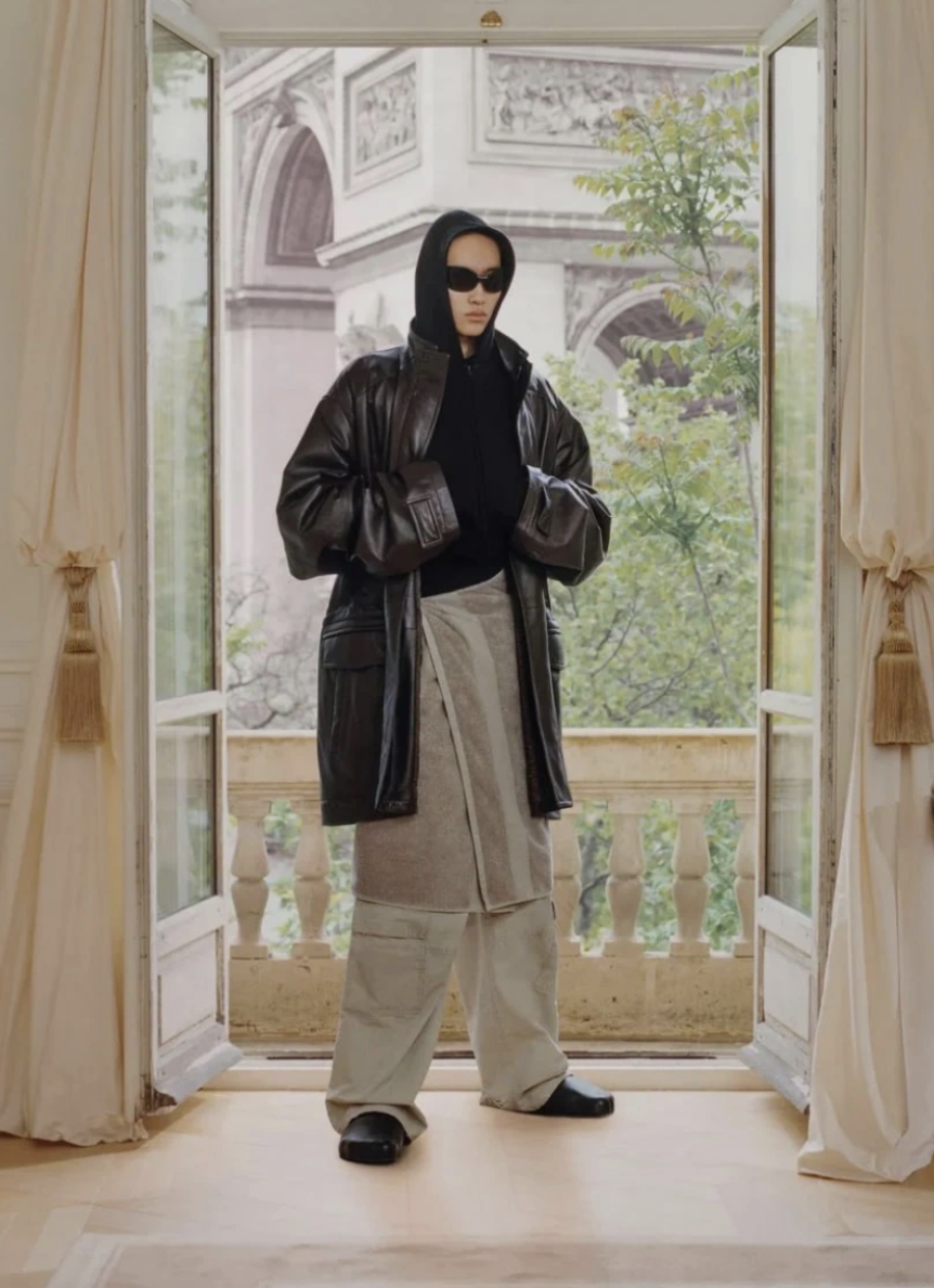 Lá thư từ chối thực tập của Balenciaga gây sốt: Màn “trả đũa” của Demna Gvasalia chăng?- Ảnh 20.