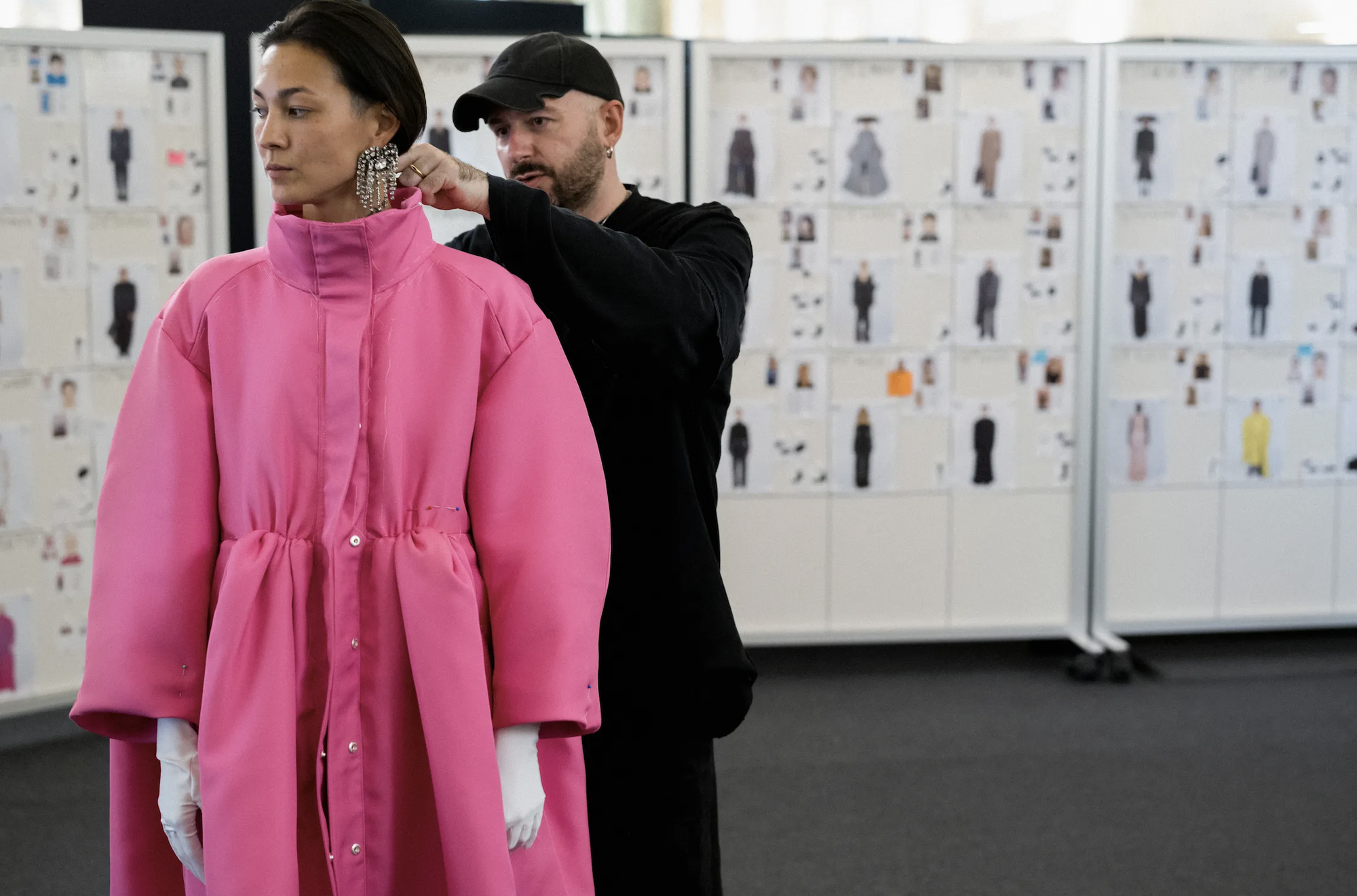 Lá thư từ chối thực tập của Balenciaga gây sốt: Màn “trả đũa” của Demna Gvasalia chăng?- Ảnh 8.