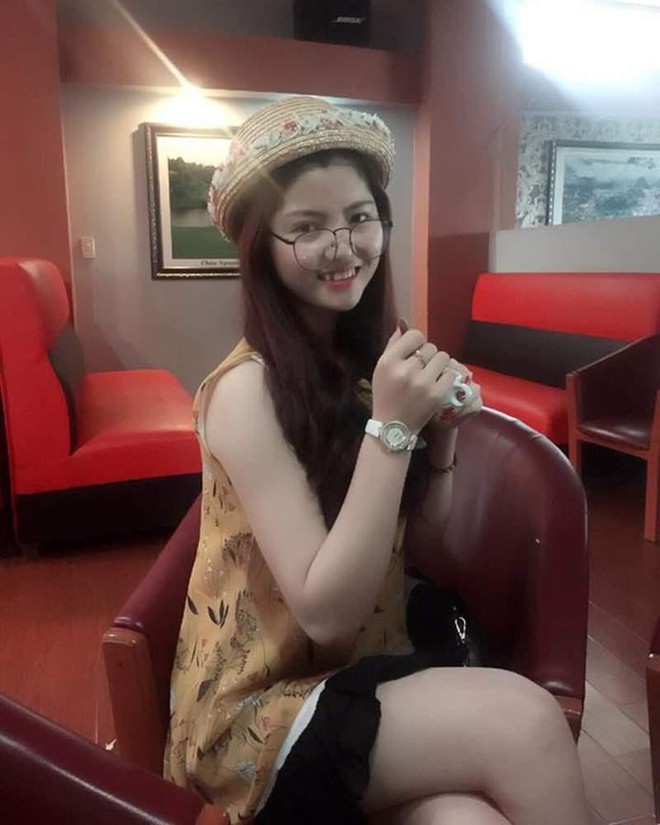 Chu Thanh Huyền lộ cằm bầm tím trên livestream, netizen tiếc thay nhan sắc thời chưa 
