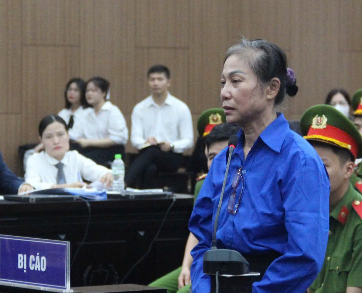 Cựu b&iacute; thư Ho&agrave;ng Thị Th&uacute;y Lan khai d&ugrave;ng tiền hối lộ l&agrave;m từ thiện, ủng hộ người ngh&egrave;o- Ảnh 1.