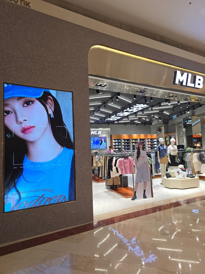 Cửa hàng MLB bị cướp trắng trợn giữa trung tâm thương mại, nhưng đồ bị cướp lạ lắm- Ảnh 5.