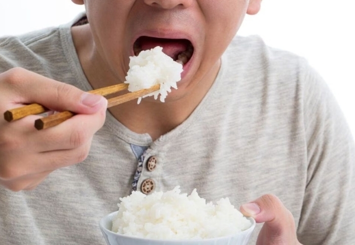 Nên ăn mấy bát cơm một ngày?- Ảnh 1.