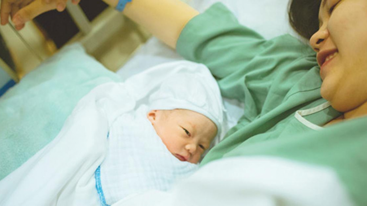 Bà mẹ review chân thực các nỗi đau khi sinh thường khiến hội các mẹ vã mồ hôi, hoa mắt chóng mặt theo- Ảnh 2.