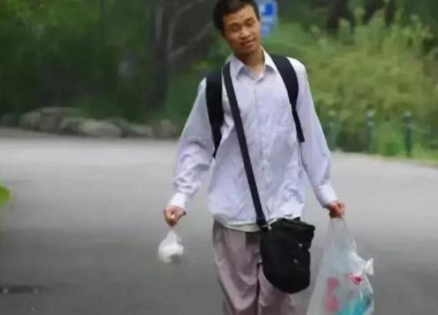 Hai thiên tài toán học cùng xuất hiện trong một khung hình: Vi Thần bất ngờ "phá vỏ", sôi nổi tranh luận trước đám đông- Ảnh 8.