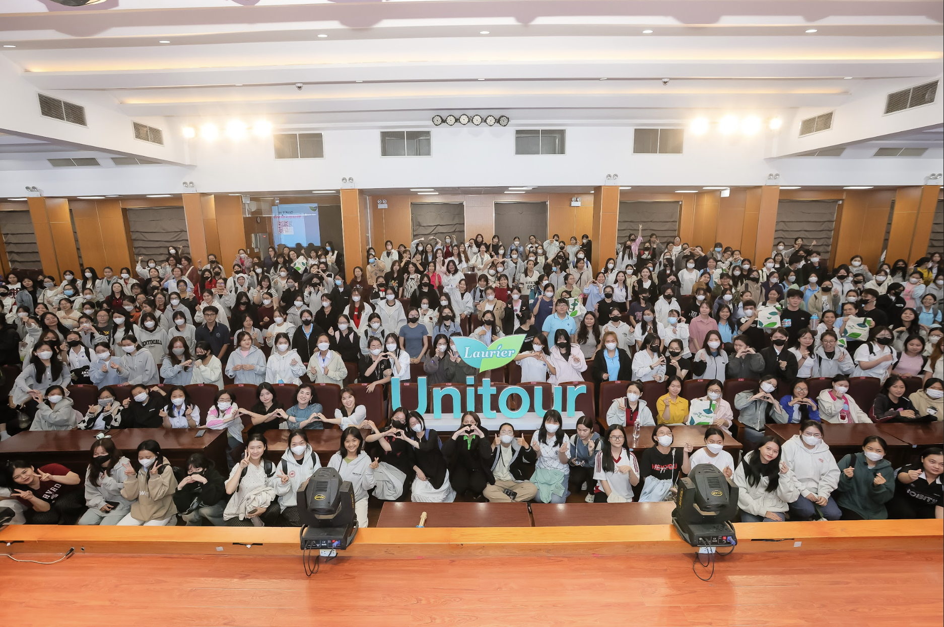 “Đèn đỏ bật – Tự tin không tắt”: Nơi Gen Z cùng mở lòng và yêu thương chính mình hơn trong những “ngày khó ở”- Ảnh 5.