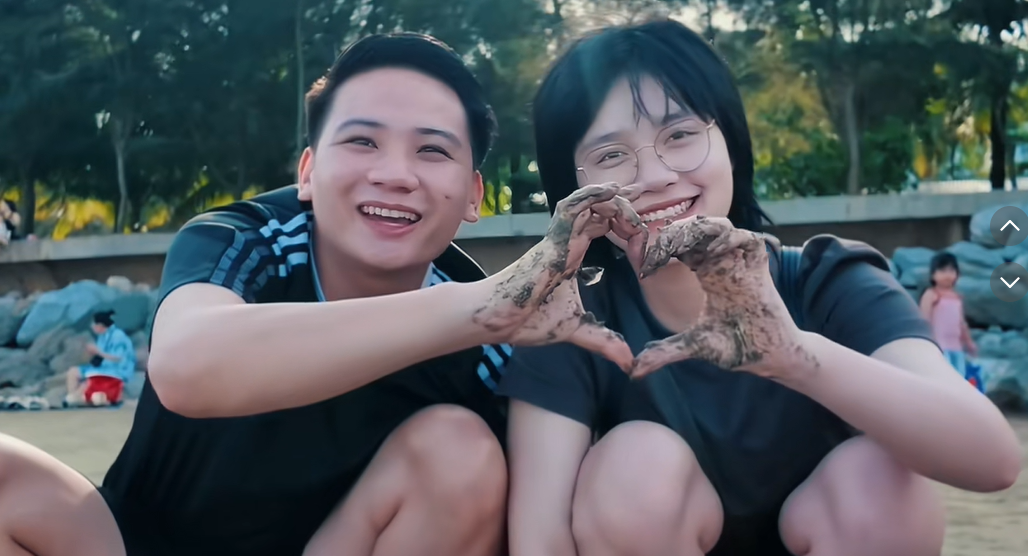 Ngôn tình của đôi vợ chồng Hà Nội dìu nhau qua cửa tử trước khi ly thân gây tranh cãi- Ảnh 5.