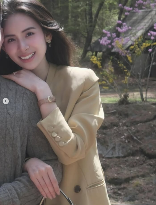 "Kim Tae Hee Việt Nam" 2k2 được chồng cưng như trứng: Chăm chút từ đầu tới gót chân, diện đồ hiệu chóng mặt- Ảnh 4.