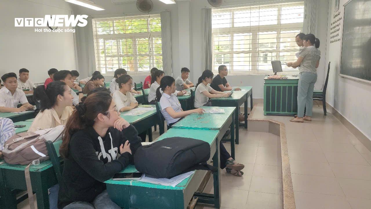 Hơn 1,16 triệu thí sinh bước vào kỳ thi tốt nghiệp THPT lịch sử- Ảnh 22.