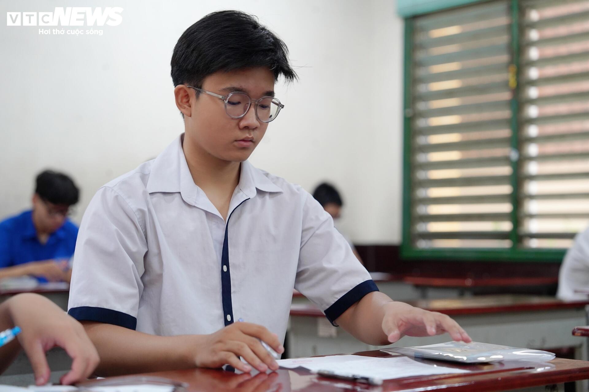 Hơn 1,16 triệu thí sinh bước vào kỳ thi tốt nghiệp THPT lịch sử- Ảnh 29.