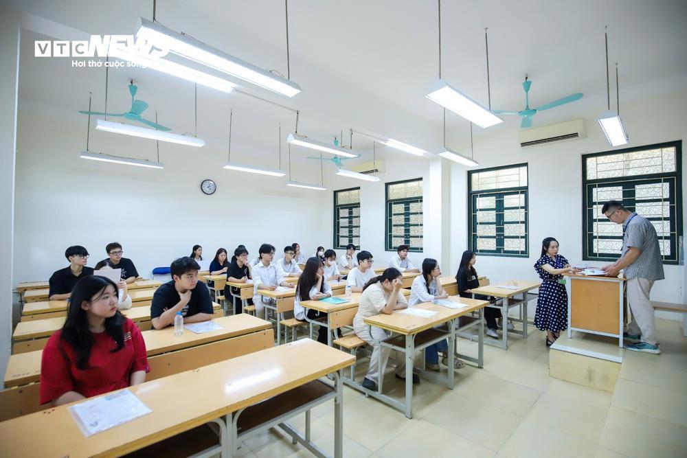 Hơn 1,16 triệu thí sinh bước vào kỳ thi tốt nghiệp THPT lịch sử- Ảnh 16.