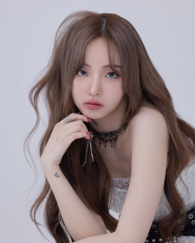 210 triệu lượt hóng nữ ca sĩ tỏ thái trịch thượng với fan, nói 1 câu bị netizen dìm tan nát- Ảnh 5. 210 triệu lượt hóng nữ ca sĩ tỏ thái trịch thượng với fan, nói 1 câu bị netizen dìm tan nát- Ảnh 5.