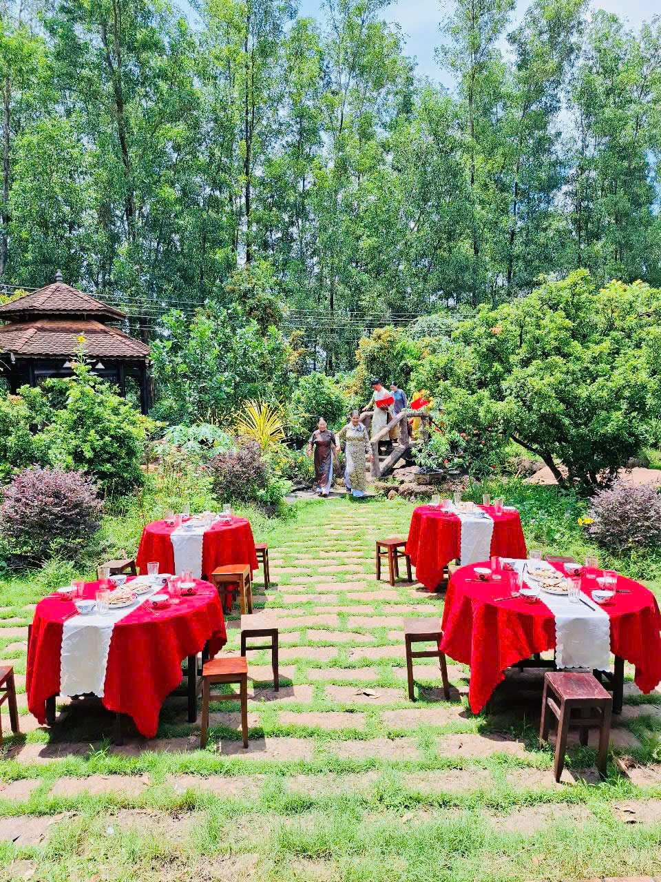 Bên trong biệt phủ 100 tỷ, rộng 16.000 m2 của Hoàng Mập: Giường ngủ 2,3 tỷ, hồ cá 4.000 đô một con- Ảnh 14.