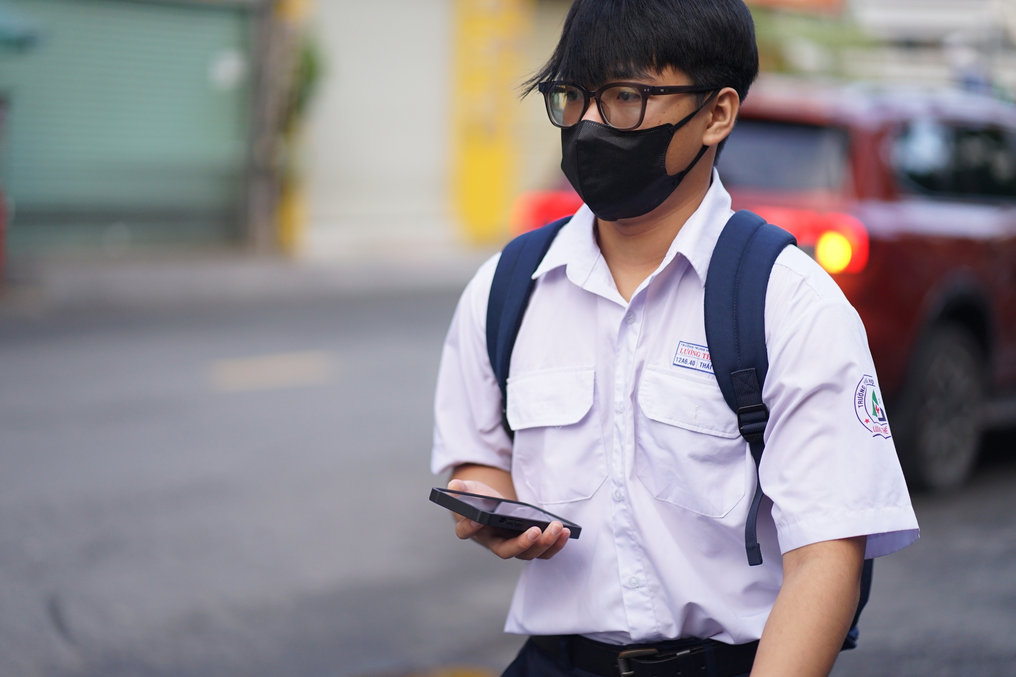 Thi tốt nghiệp THPT 2025 ngày cuối cùng: Thí sinh người than khó, người hô to "chiến thắng rồi", dù sao thì nghỉ ngơi thôi!- Ảnh 53.