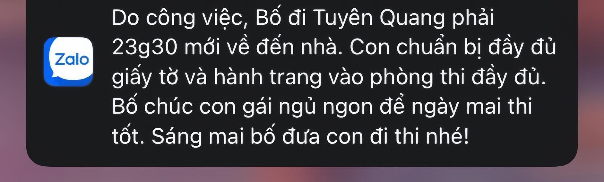 Tin nhắn bố gửi con gái giữa đêm khiến hàng ngàn người like tới tấp: Lời hứa giản đơn nhưng ấm lòng con biết mấy!- Ảnh 1.