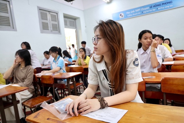 Nhà có con, cháu thi THPT: KHÔNG đăng 5 thứ này lên MXH- Ảnh 1.