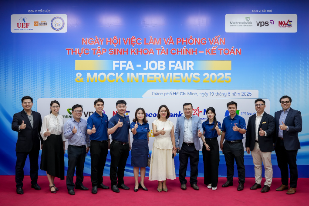 UEF đạt chuẩn kiểm định quốc tế FIBAA hai ngành Tài chính - Ngân hàng, Ngôn ngữ Anh- Ảnh 3.