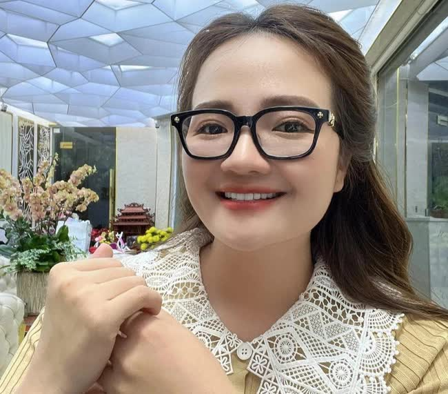 Hoàng Hường là ai và đã làm gì mà bị gọi là “thánh scandal”?- Ảnh 2.
