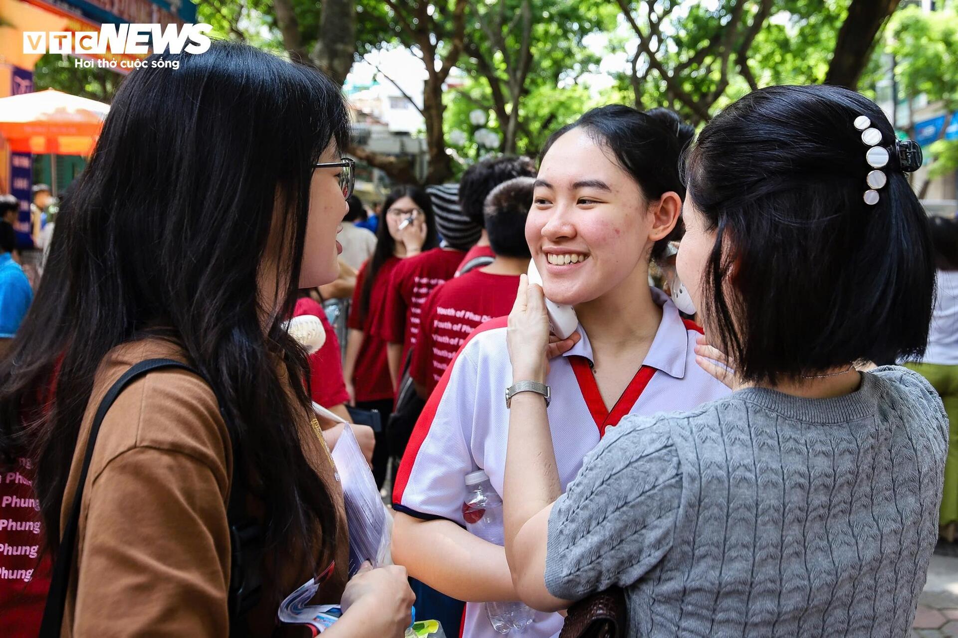Thí sinh "vỗ ngực đôm đốp" tự tin đạt 9 điểm môn Văn tốt nghiệp- Ảnh 2.