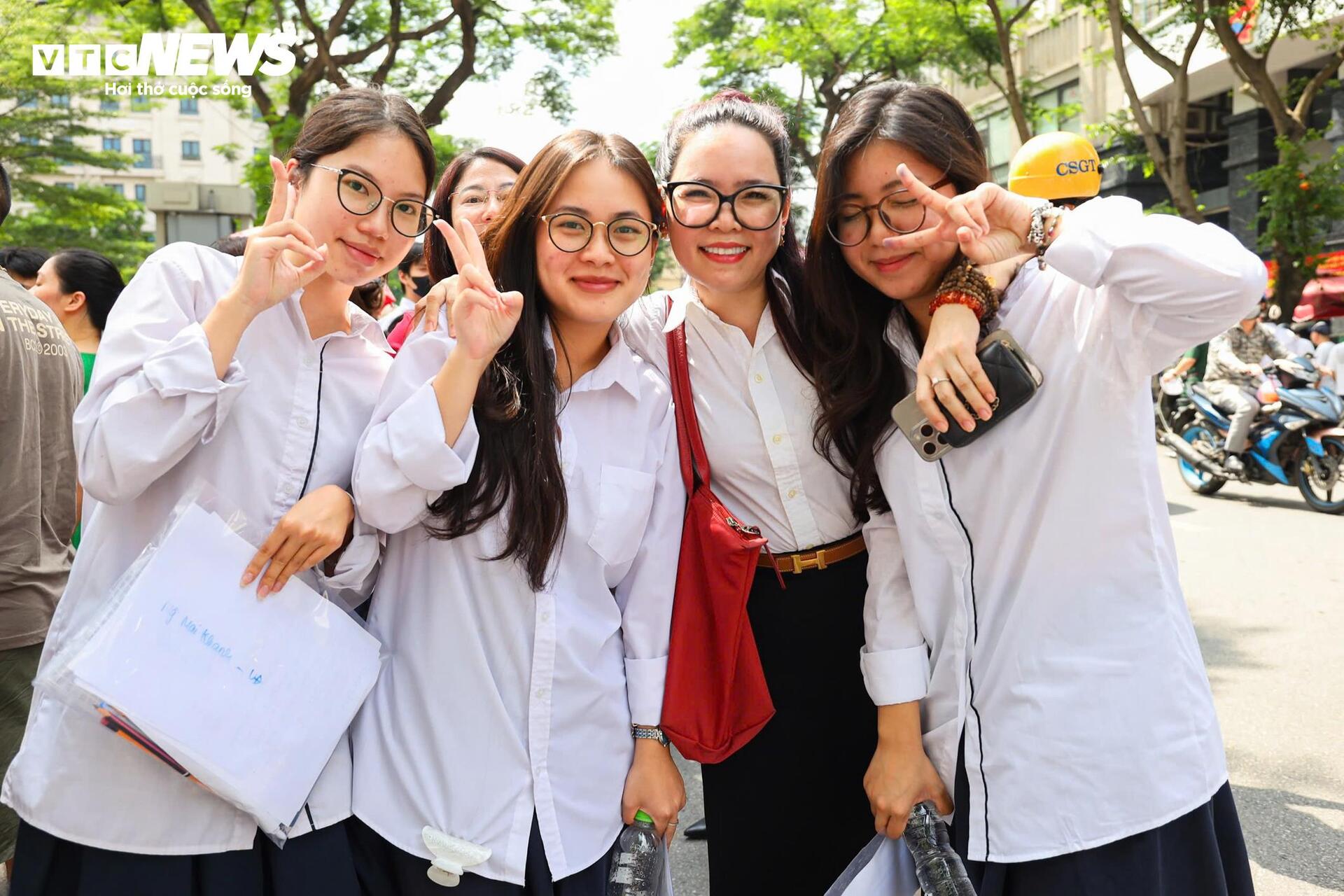 Thí sinh "vỗ ngực đôm đốp" tự tin đạt 9 điểm môn Văn tốt nghiệp- Ảnh 6.