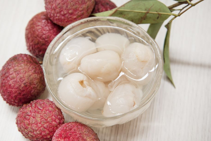 Vì sao ăn vải thiều luộc lại tốt hơn ăn trực tiếp?- Ảnh 3.
