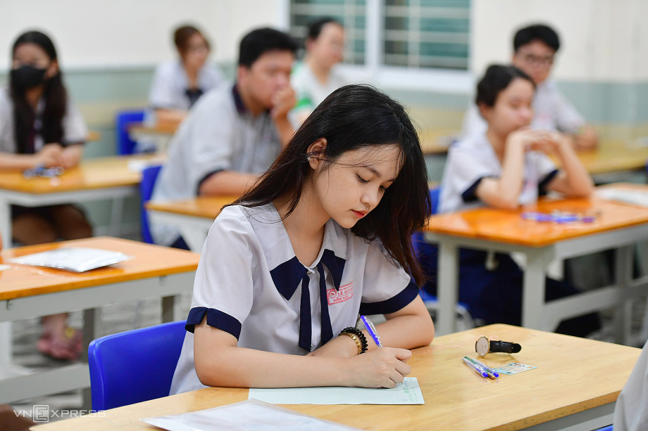 Tin nhắn bố gửi con gái giữa đêm khiến hàng ngàn người like tới tấp: Lời hứa giản đơn nhưng ấm lòng con biết mấy!- Ảnh 2.