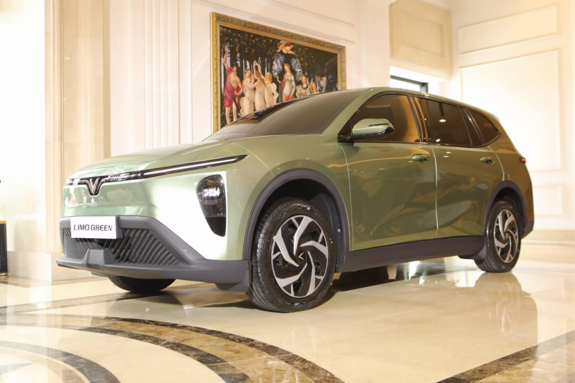 Lộ thêm ảnh thật nội thất VinFast Limo Green, một thứ "lấy" từ xe tiền tỉ?- Ảnh 11.
