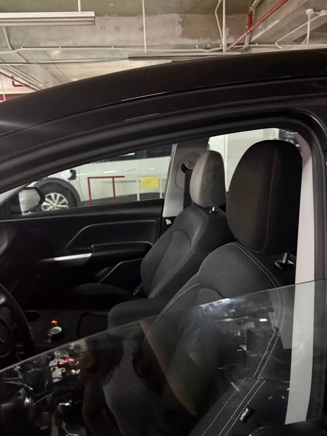 Lộ thêm ảnh thật nội thất VinFast Limo Green, một thứ "lấy" từ xe tiền tỉ?- Ảnh 5.