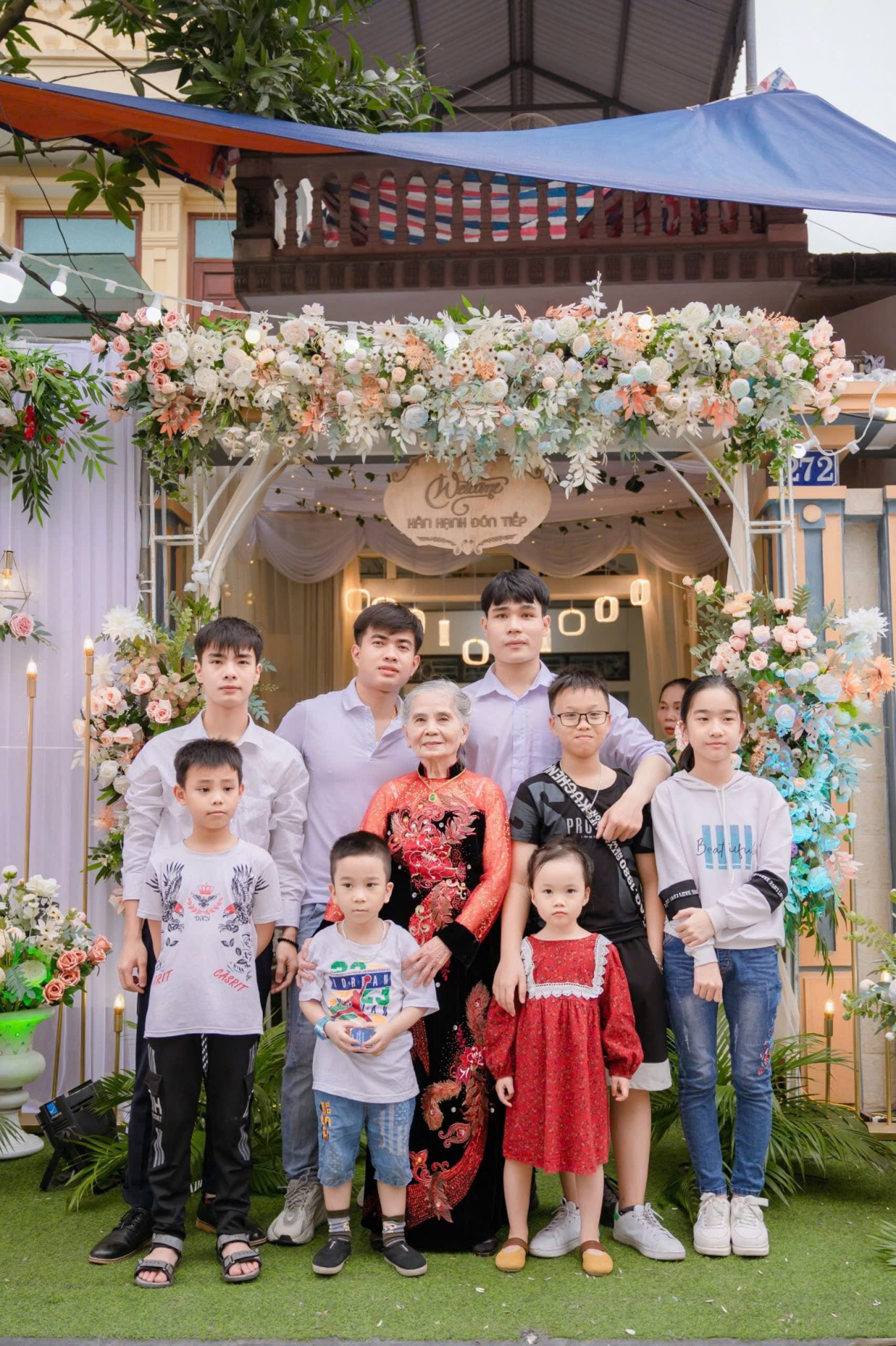 Gia đình "độc lạ" Việt Nam với văn hóa không giống ai, dâu rể các thế hệ mới đến đều choáng váng rồi... "nghiện" lúc nào không hay!- Ảnh 9.