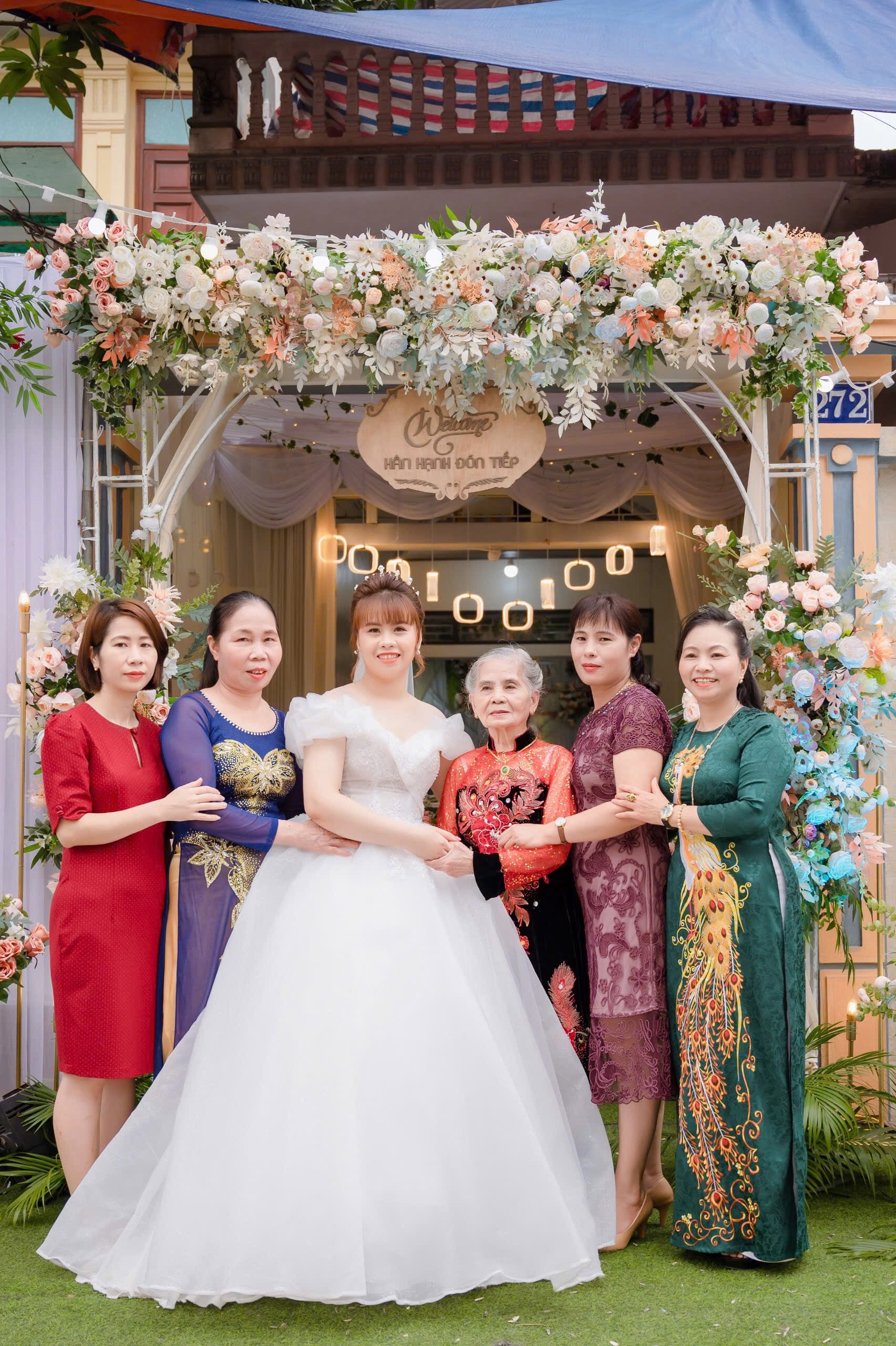 Gia đình "độc lạ" Việt Nam với văn hóa không giống ai, dâu rể các thế hệ mới đến đều choáng váng rồi... "nghiện" lúc nào không hay!- Ảnh 3.