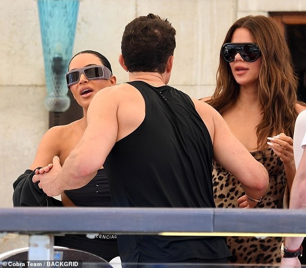 Katy Perry chắc sẽ đau lòng lắm, Orlando Bloom bị "tóm dính" cặp kè gái lạ ngay tại đám cưới tỷ phú Jeff Bezos- Ảnh 5.