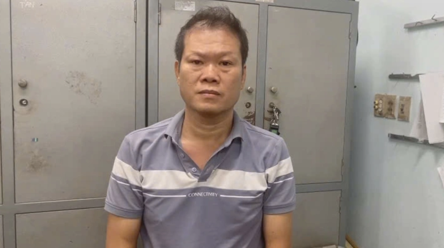 Chủ xưởng may khai gì sau khi bị Công an TP HCM bắt khẩn cấp?- Ảnh 1.