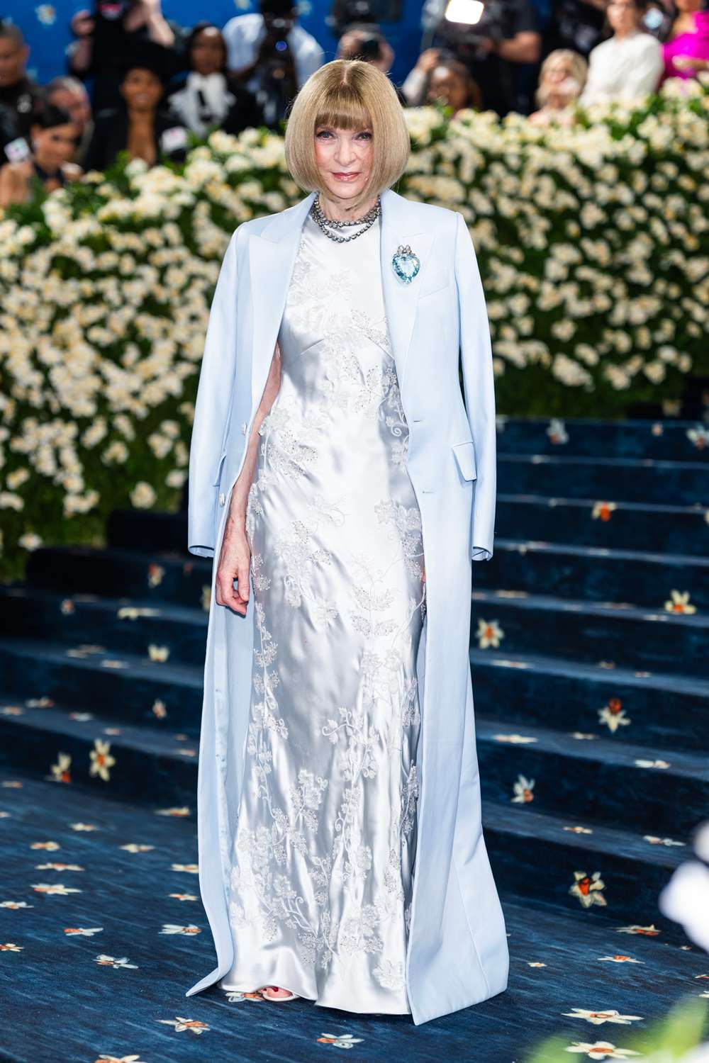 Nóng: Anna Wintour rời ghế Tổng Biên Tập Vogue Mỹ sau gần 40 năm- Ảnh 2.