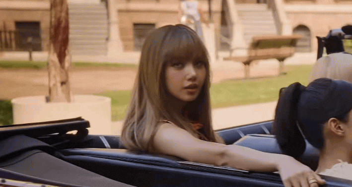 Lisa (BLACKPINK) cứ về Hàn là bị phân biệt đối xử?- Ảnh 3.