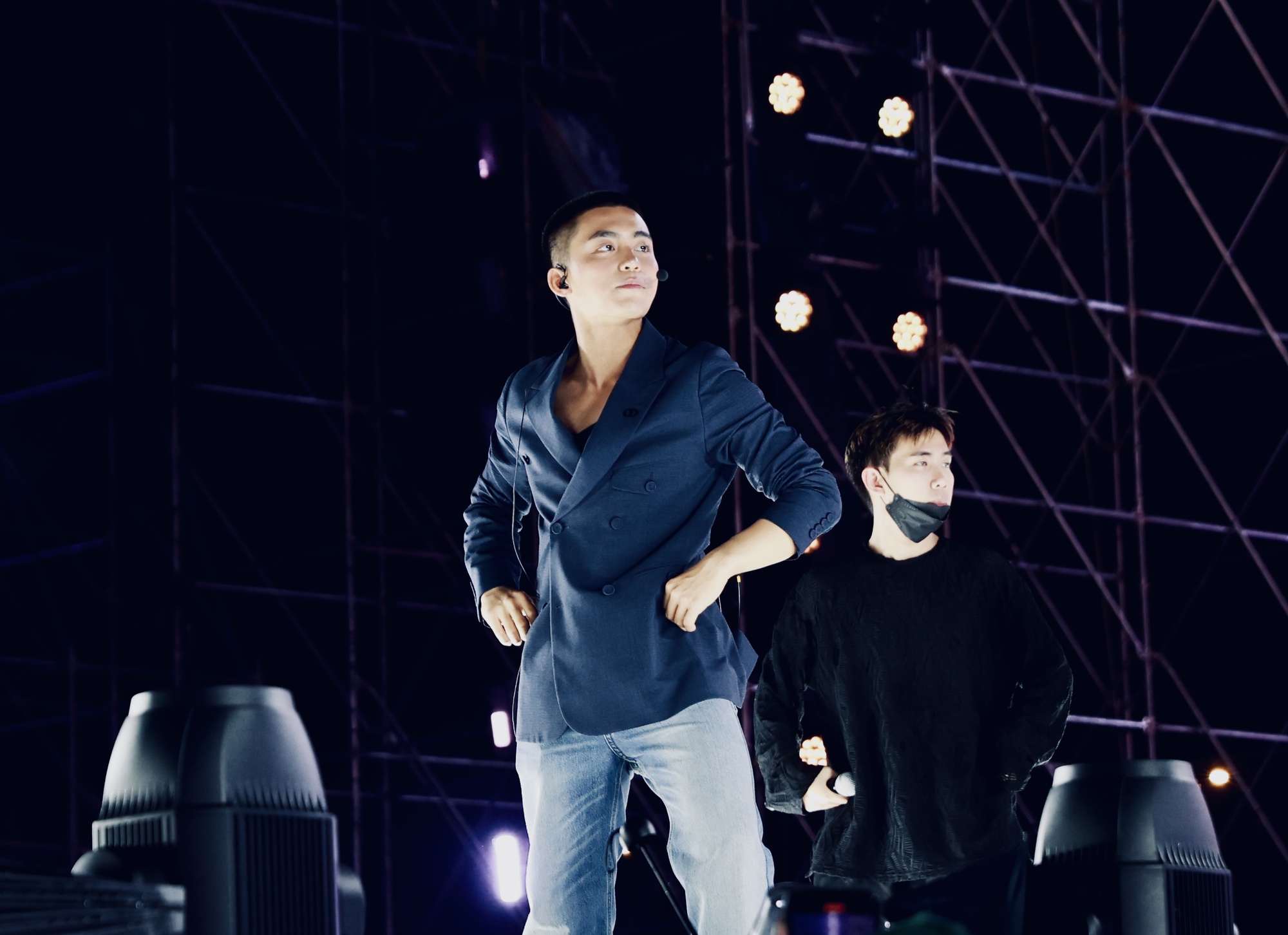 MONO lộ visual 