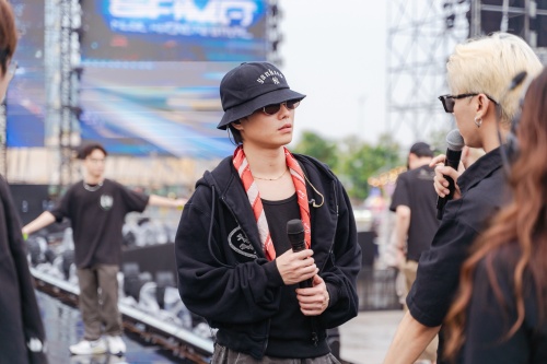 MONO lộ visual 