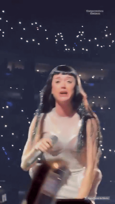 Katy Perry buông mic, gào khóc không thành tiếng giữa tin đồn chia tay Orlando Bloom sau gần 10 năm bên nhau- Ảnh 5.