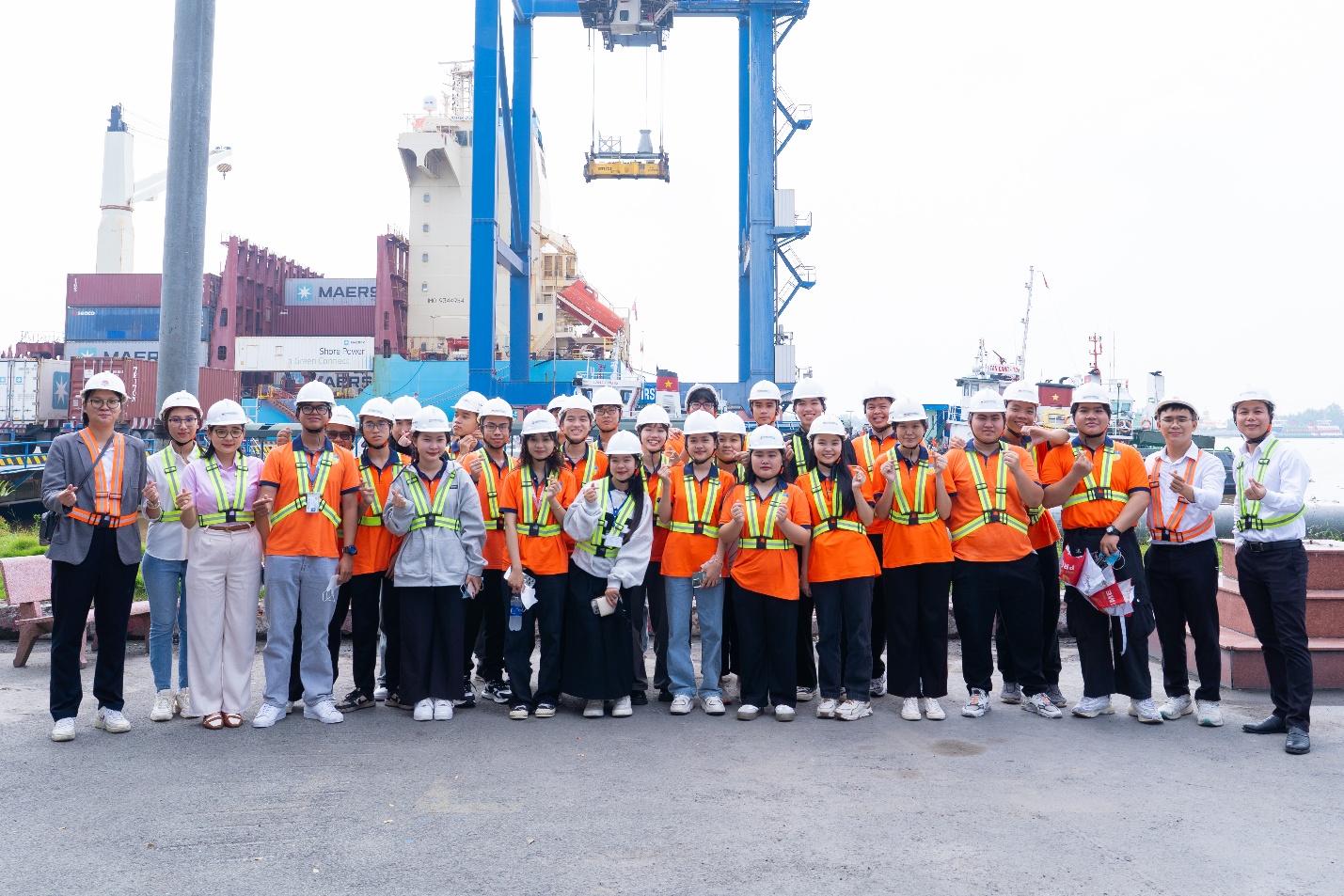 Sinh viên HUTECH mở rộng tầm nhìn nghề nghiệp qua các giảng đường doanh nghiệp- Ảnh 1.