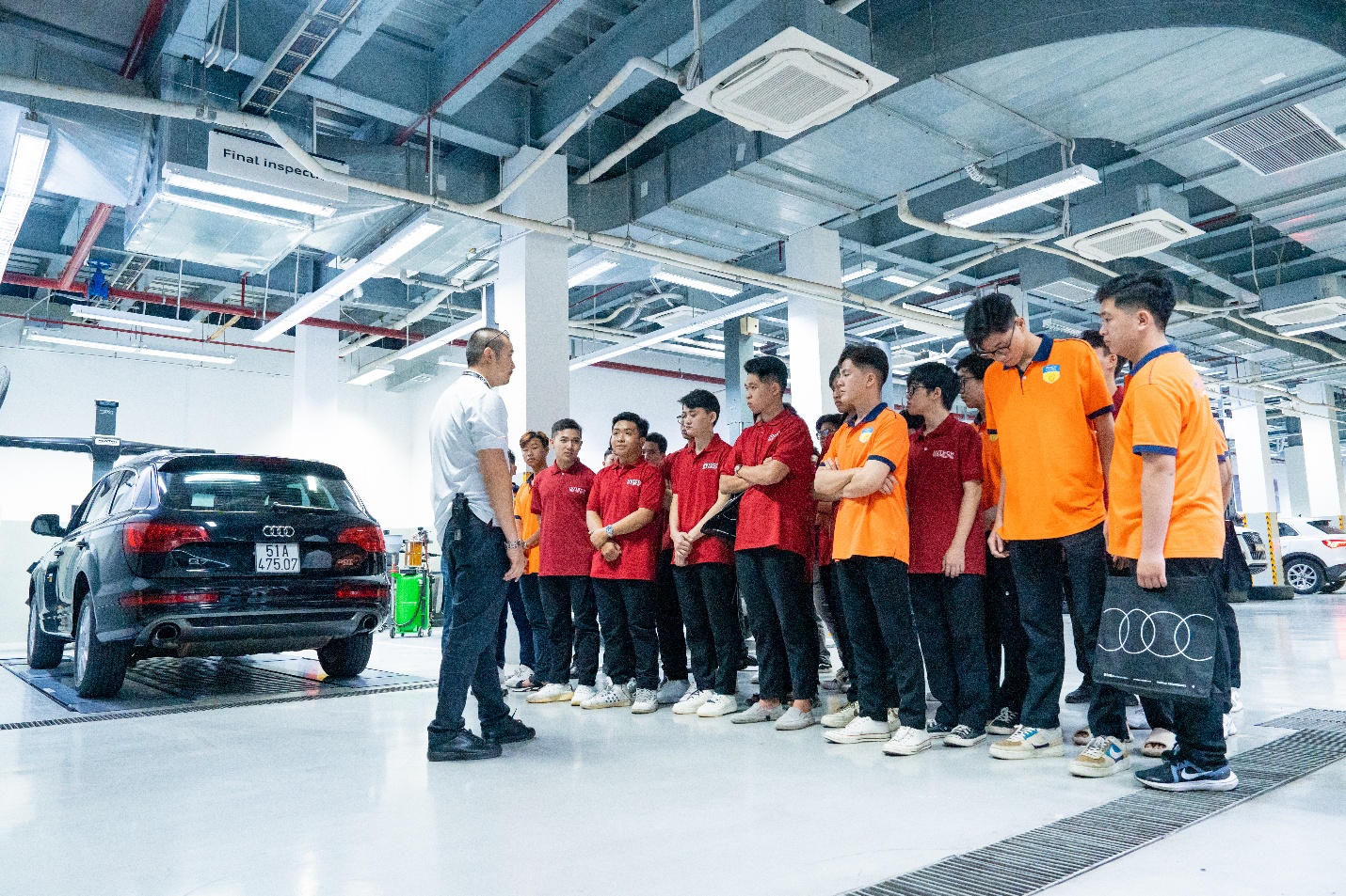 Sinh viên HUTECH mở rộng tầm nhìn nghề nghiệp qua các giảng đường doanh nghiệp- Ảnh 2.