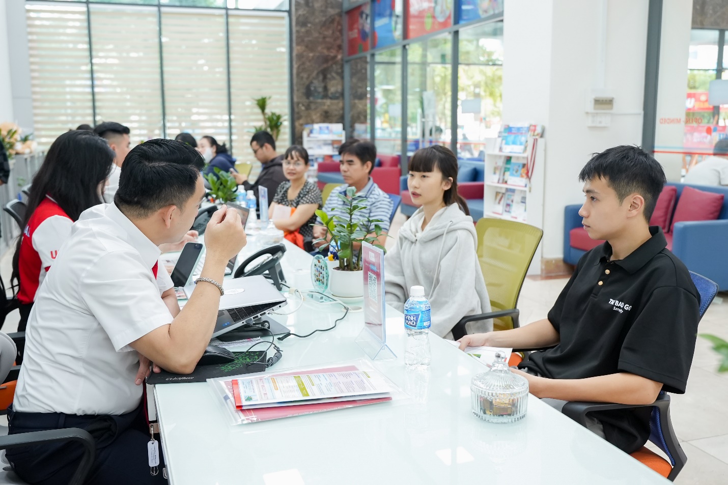 Điểm qua các ngành xu hướng thu hút nhiều thí sinh đăng ký học bạ tại UEF- Ảnh 2.