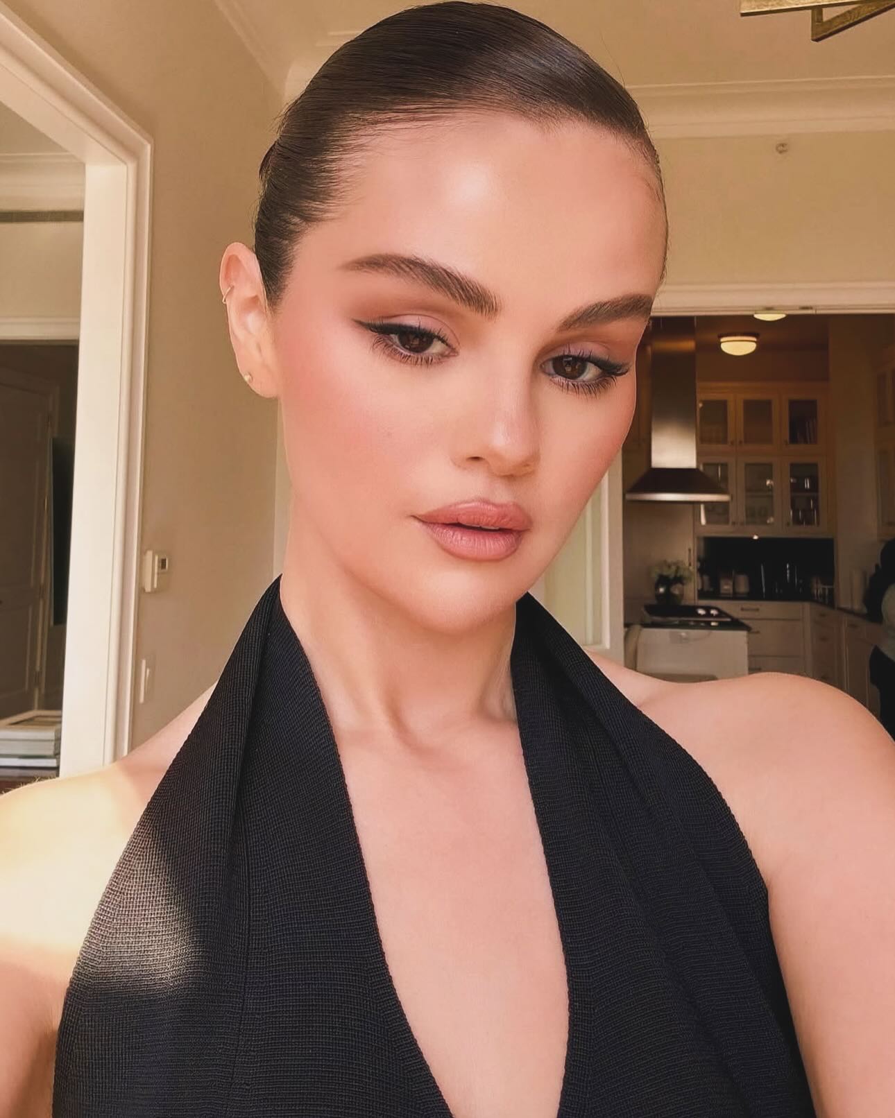 Nhan sắc trẻ lại tới khó tin của Selena Gomez- Ảnh 7.