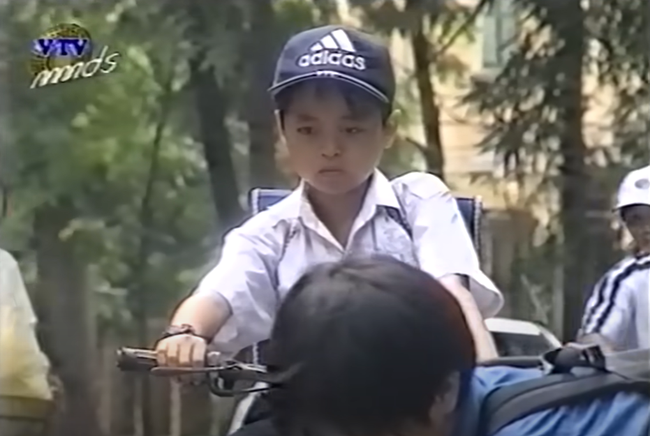 Mọi cha mẹ đều nên xem bộ phim Việt Nam năm 2000 này: Quá hay! Như 1 bài học giúp ta tỉnh ngộ trong việc dạy con!- Ảnh 4.