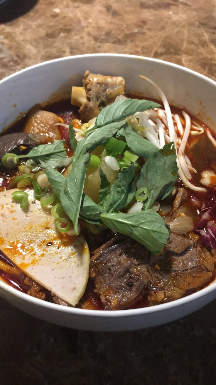 Thứ rau hay bị bỏ trong bún bò lại là kho báu chống lão hoá, giúp da dẻ hồng hào- Ảnh 2.