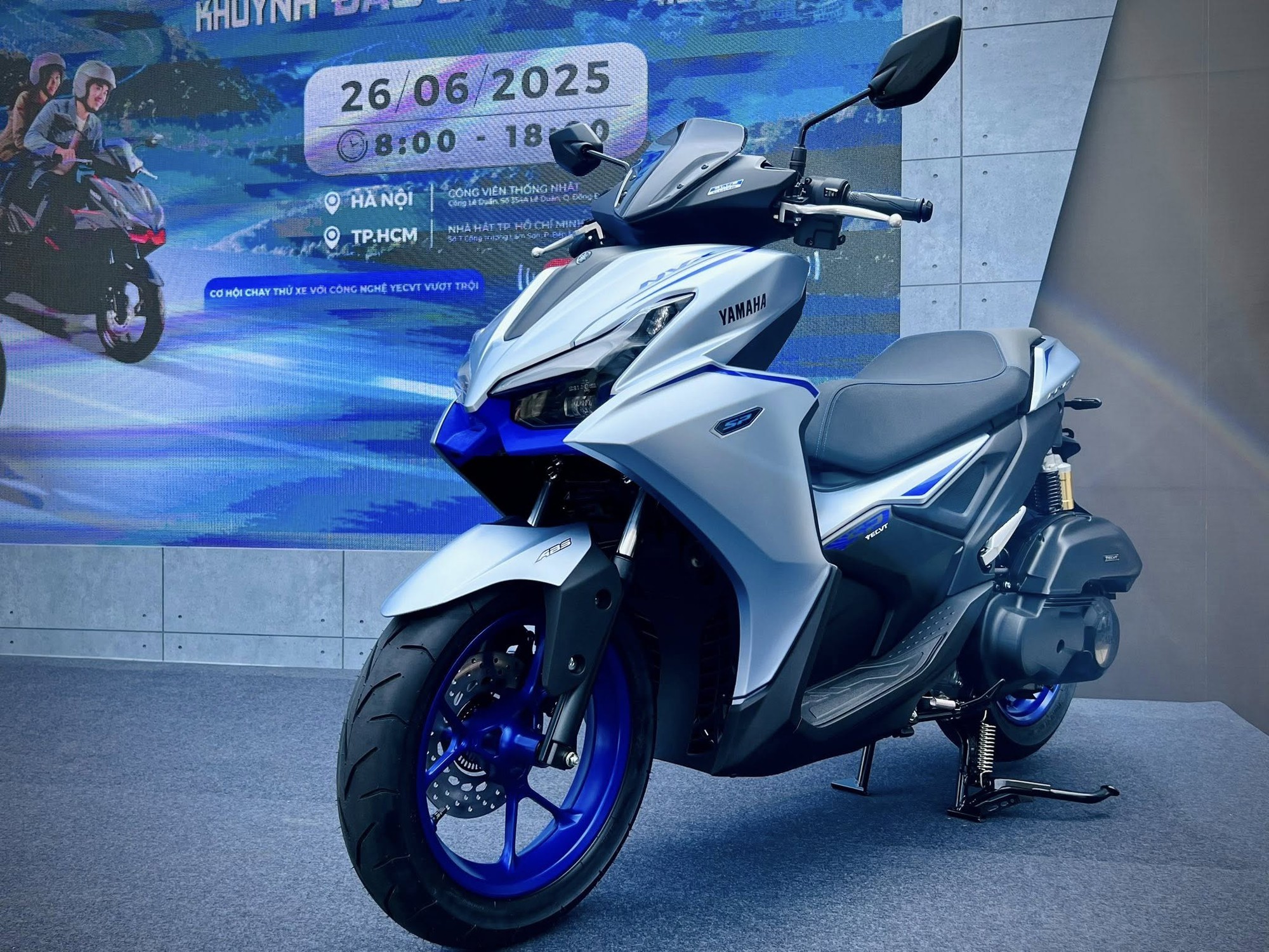 Yamaha NVX 2025 chính thức ra mắt tại Việt Nam, ngoại hình thể thao, đối đầu Honda Air Blade, Vario- Ảnh 1.