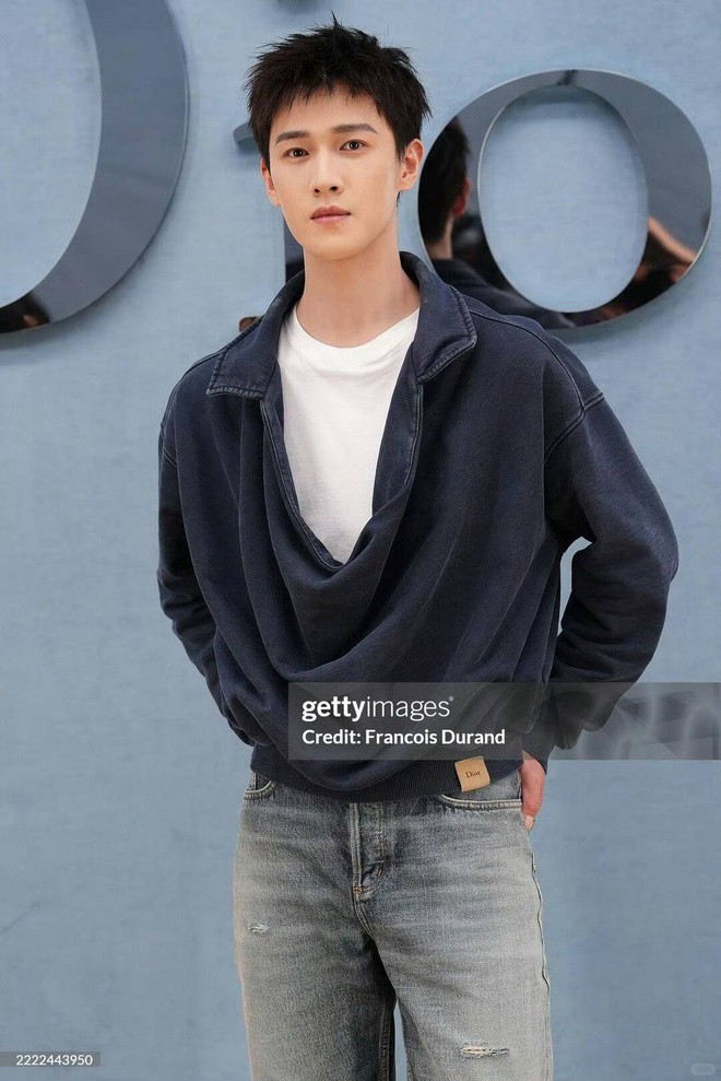 Jonathan Anderson debut show Dior: Mingyu như học sinh, bà bầu Rihanna lại sang áp đảo- Ảnh 15.